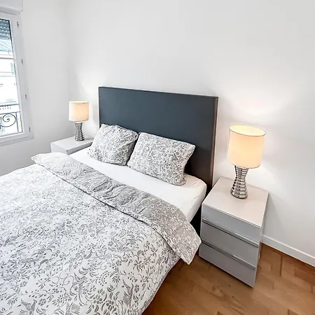 L'eclat De Proche Apartment *